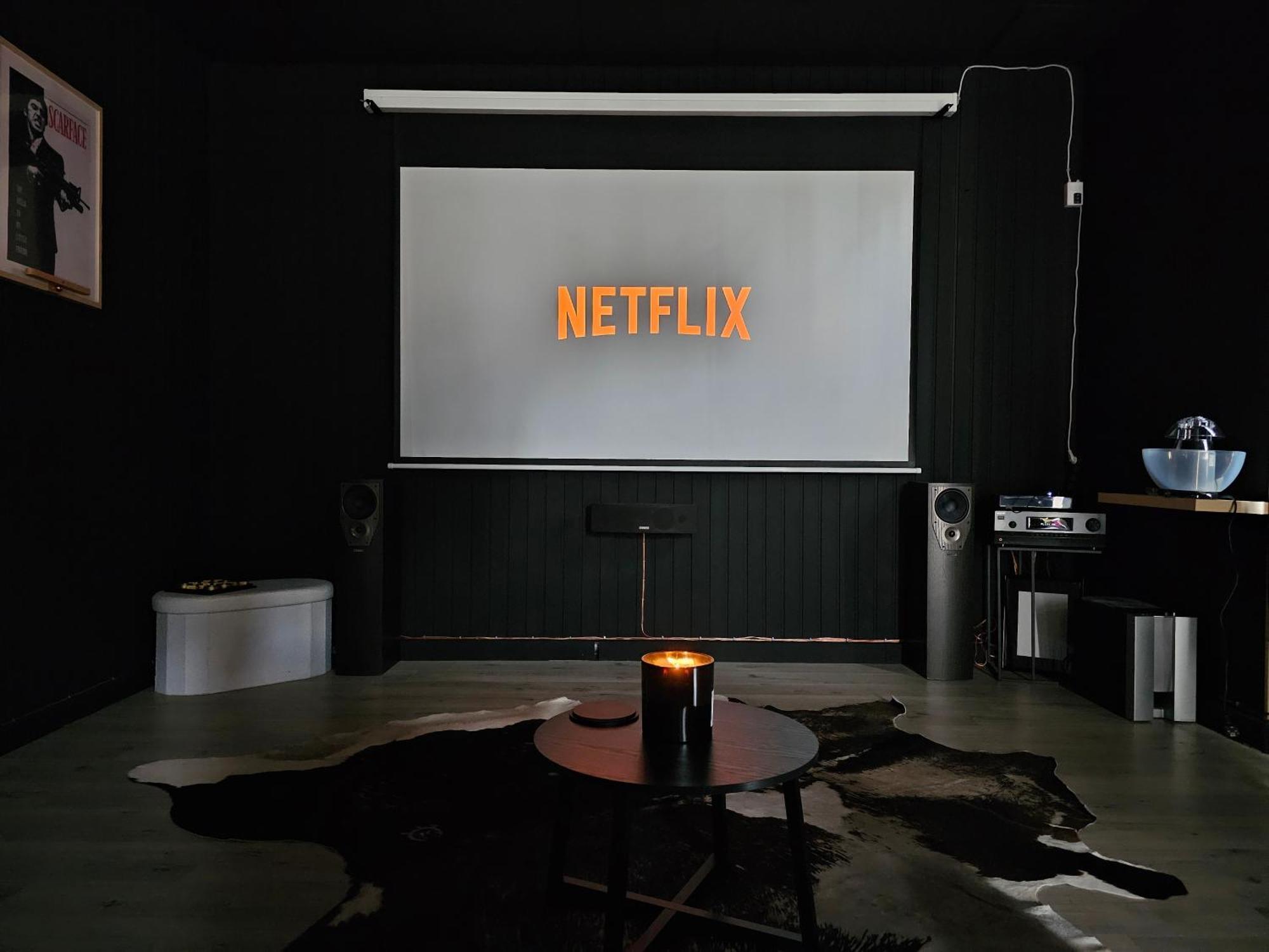 Black Box Cinema Appartement Avec Balneo Épinal Dış mekan fotoğraf